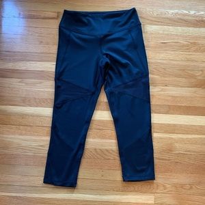 NWOT Zella mesh crops Sz small